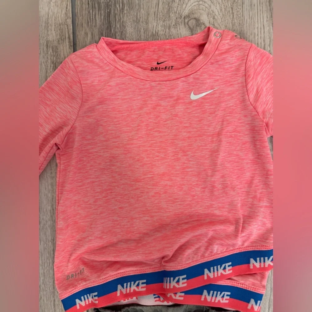 Nike Kids Matching Set in Pink  and Gray